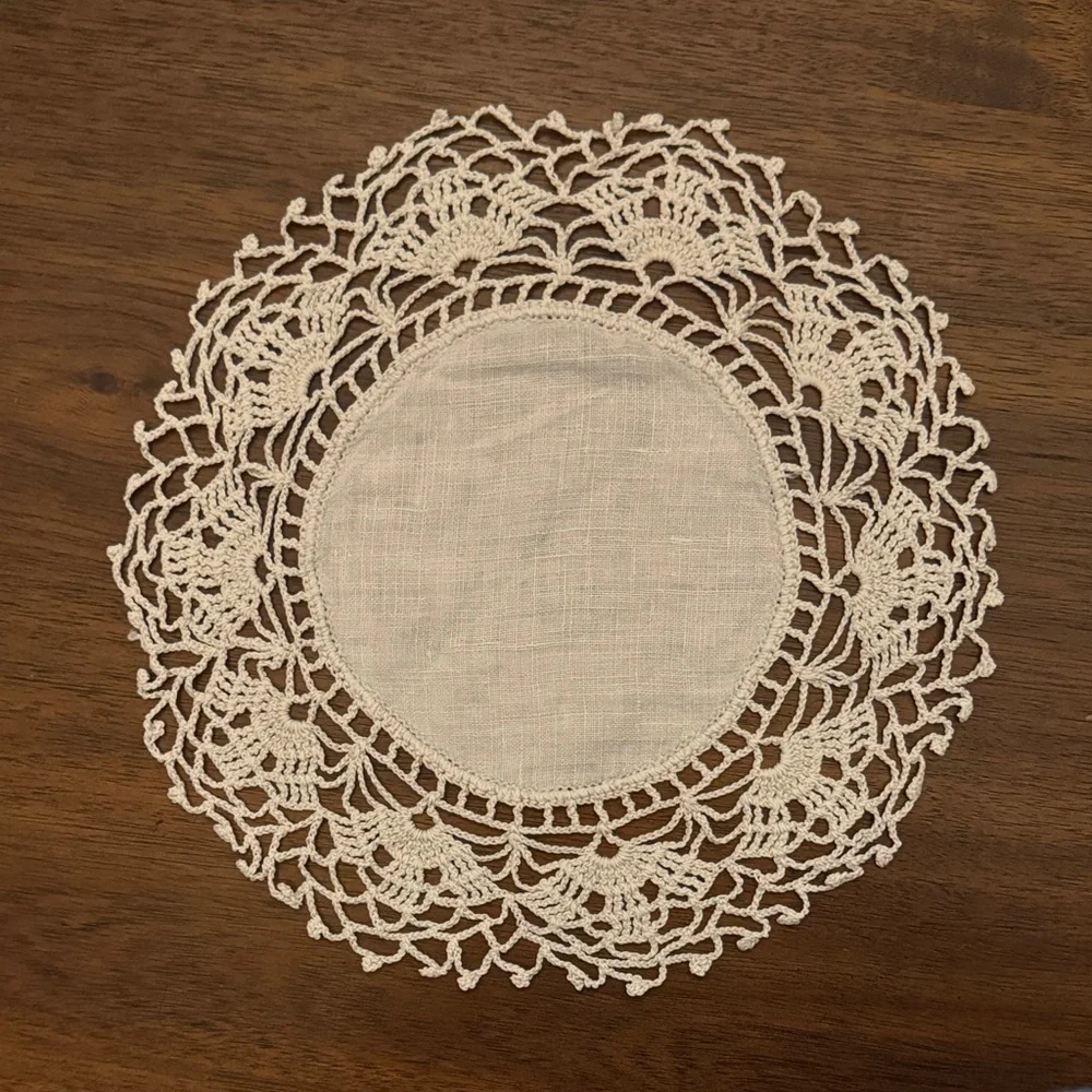 White Linen Lace Doily — Tatting